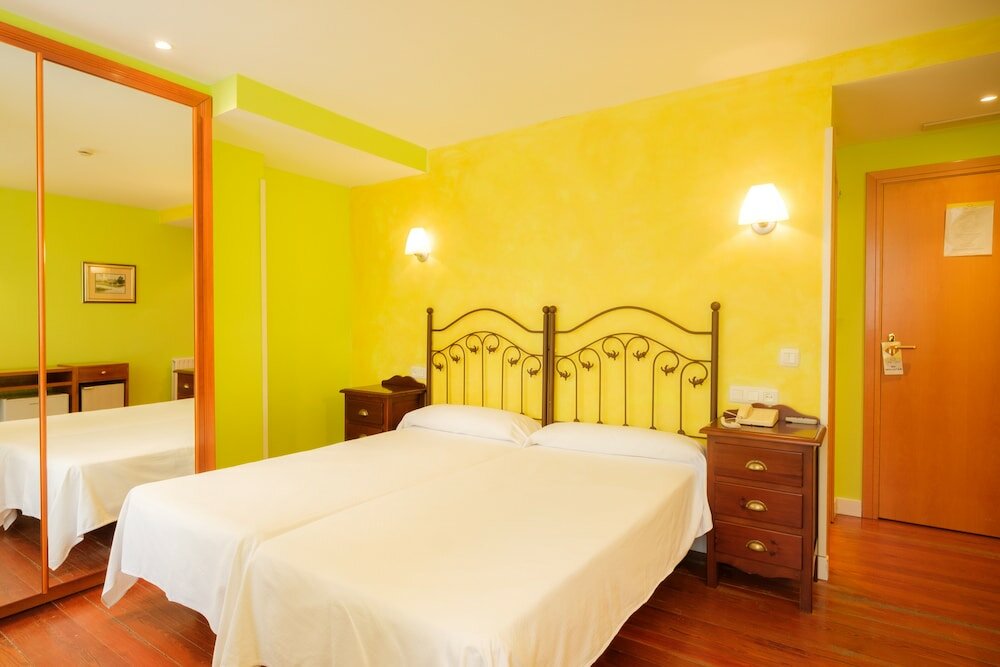 Фото Hotel Playa de Luanco