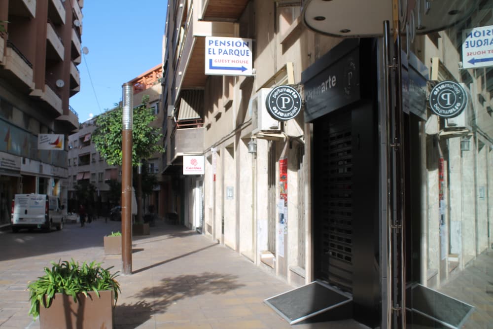 Фото Pensión El Parque