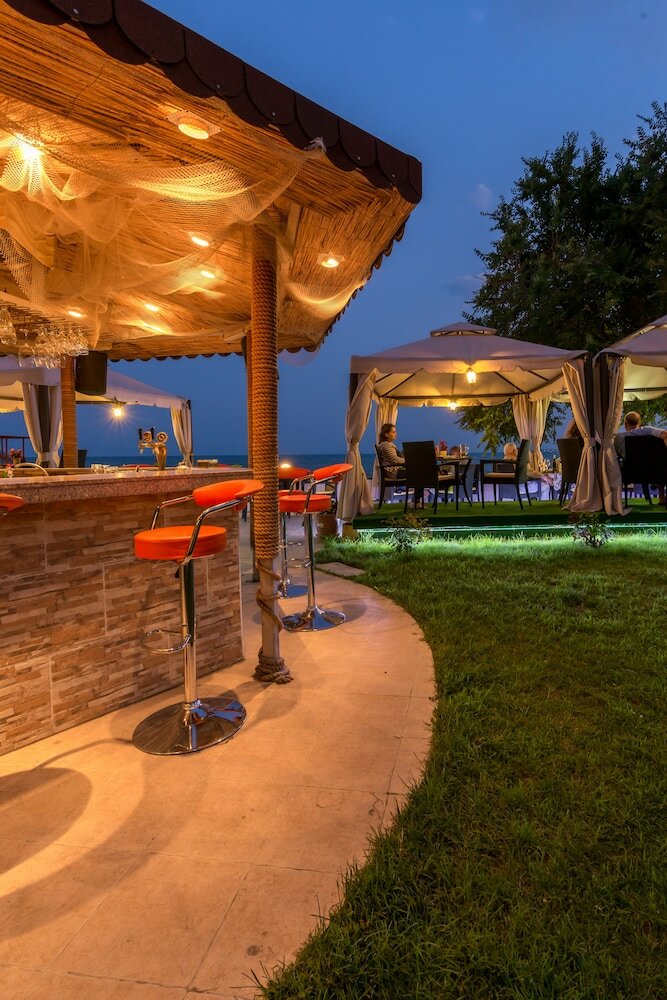 Фото Hotel Iris Beach