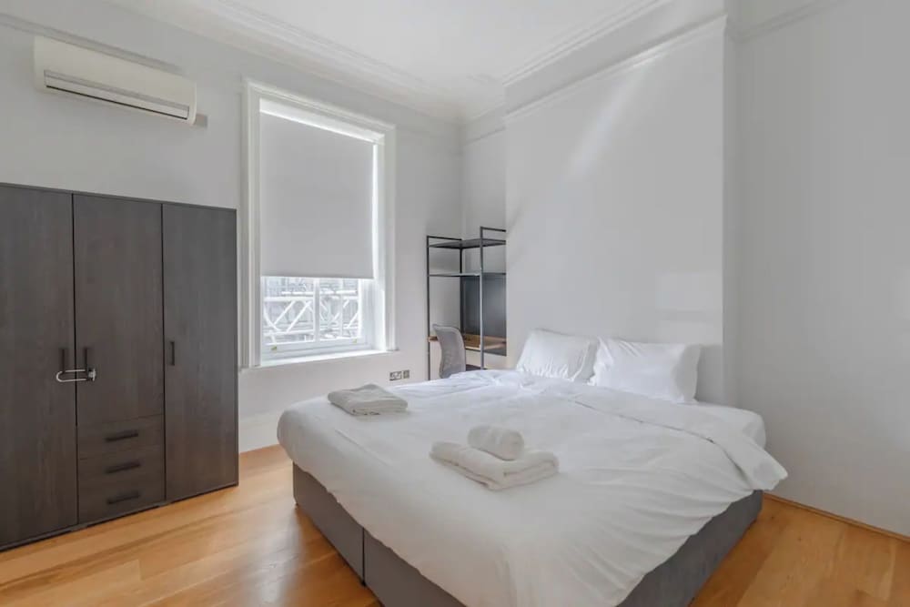 Фото Charming 2bd Flat by Hyde Park - Knightsbridge