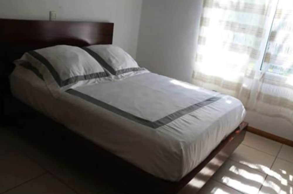 Фото Ixtapa Exclusiva Villa EN la Zona Hotelera