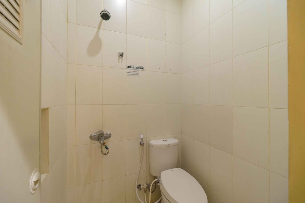 Фото RedDoorz Syariah near Jam Gadang Bukittinggi 2