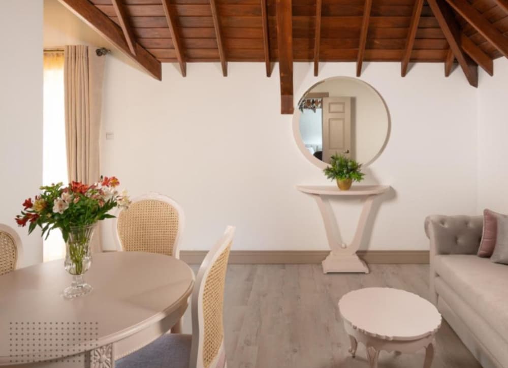 Фото Kent Cottage