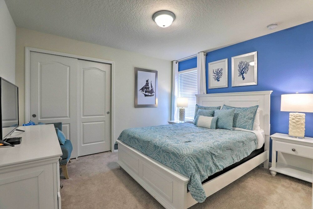 Фото Upscale Kissimmee Retreat