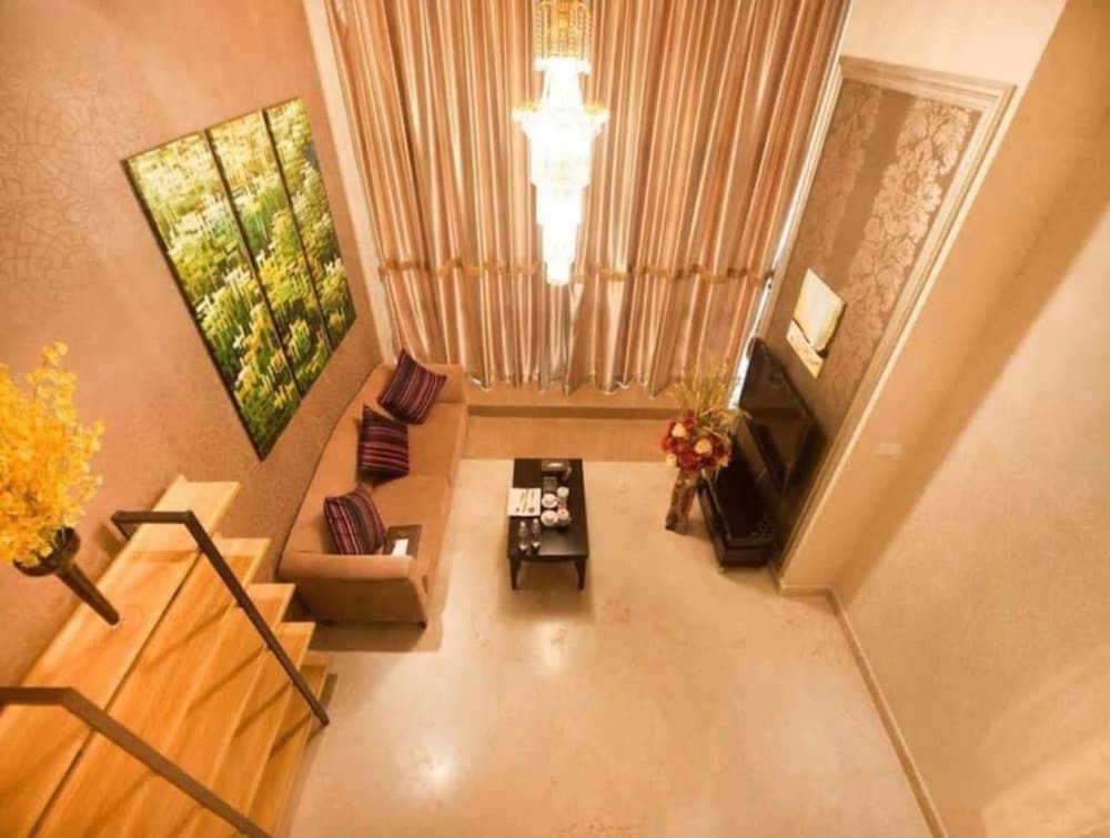 Фото Grandview Golden Palace Weifudun Apartment