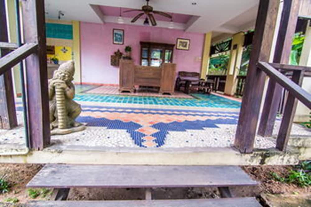 Фото Sutus Court 2