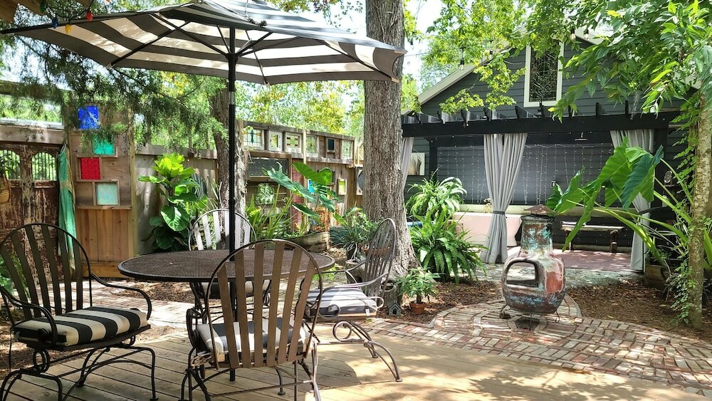 Фото Cedar Oaks Inn The Bath House