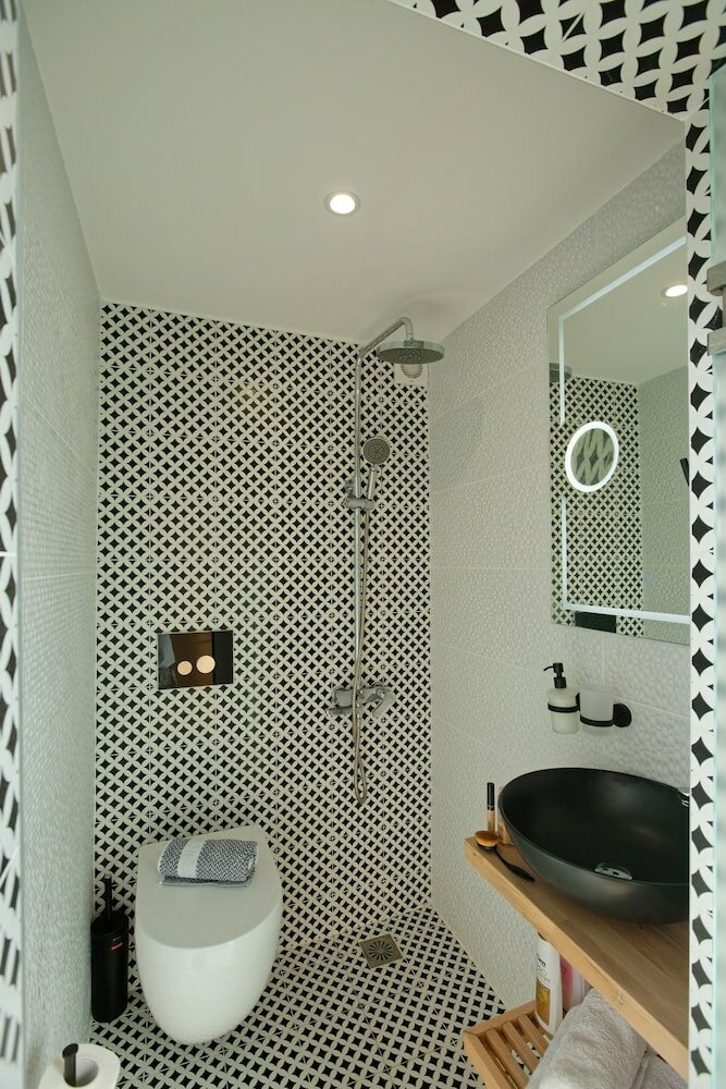 Фото Hersonissos Beach Front Suites