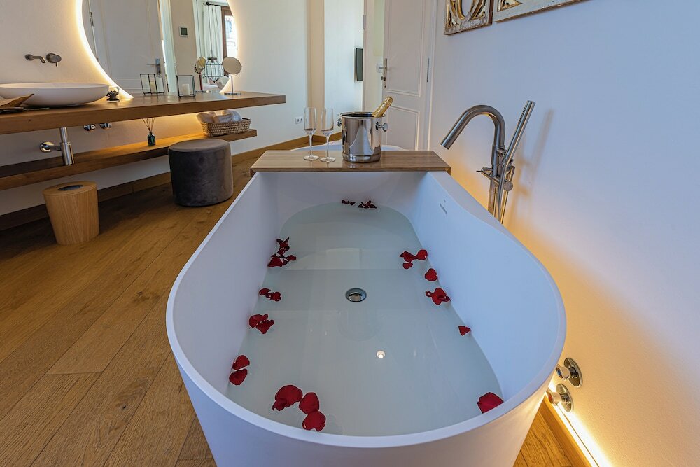 Фото La Ermita Suites - Único Hotel Monumento de Córdoba