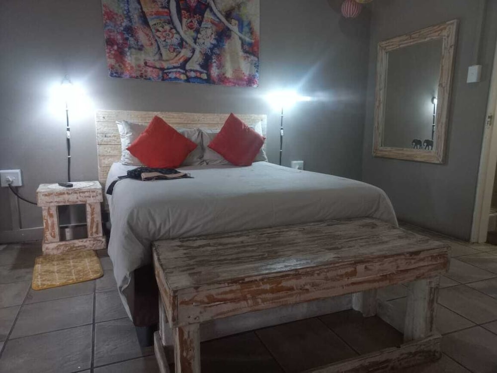 Фото Dithapi Cottages