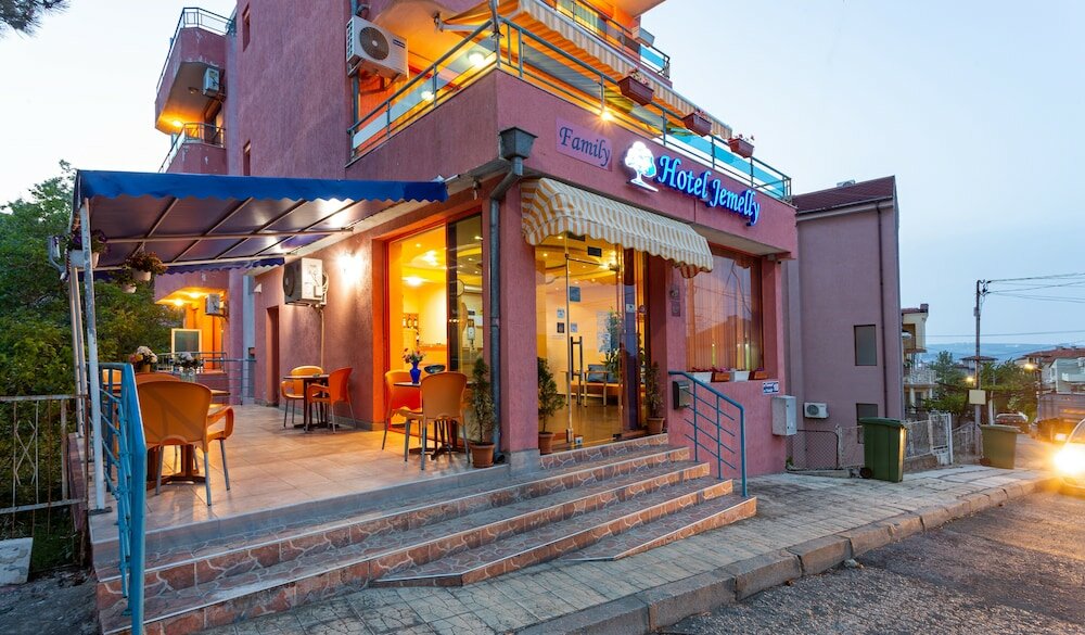 Фото Family Hotel Jemelly