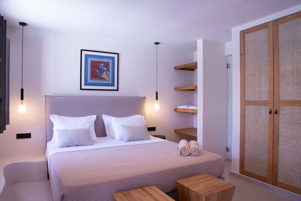 Фото Terra Nera Suites Santorini