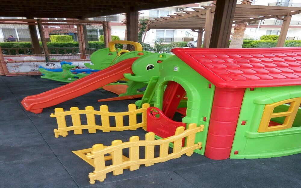 Фото One Bedroom Apartment at Longbeach