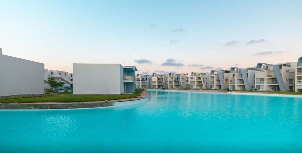 Фото Amazing 2 bedroom in fouka bay 6a102