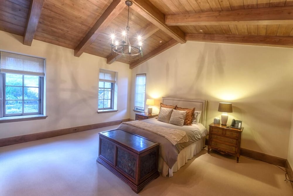 Фото Lx1: Chateau D' Renaitre - Carmel-by-the-sea Luxury Villa: