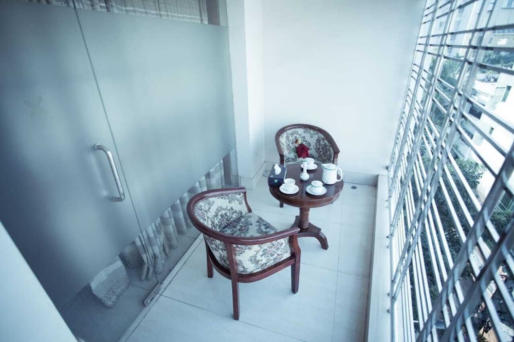 Фото Impiana Hotel Ltd