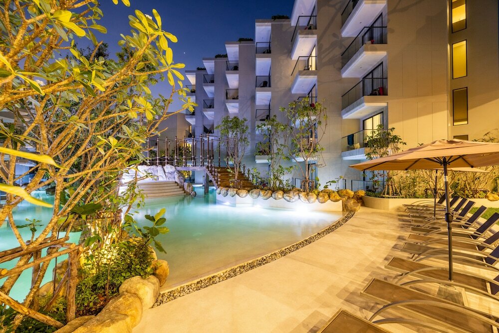 Фото Phuket Emerald Beach Resort