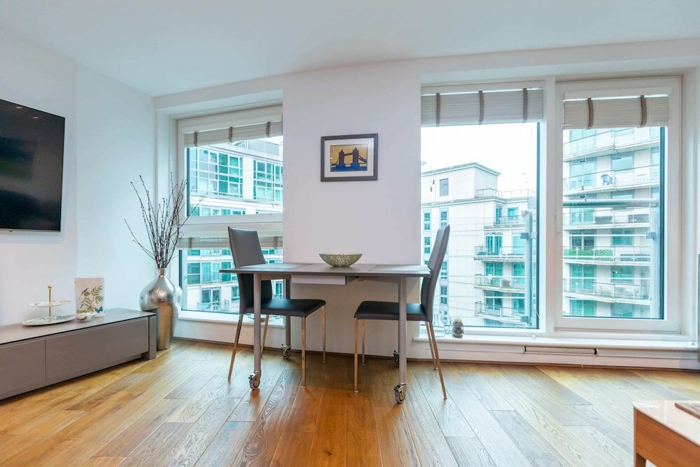 Фото Stylish 1bd High Rise Flat - Vauxhall