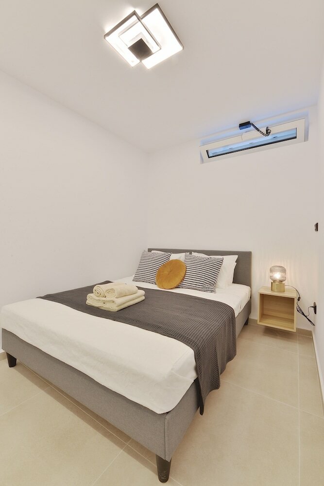 Фото Phaedrus Living: City Center Luxury Flat Skoufa