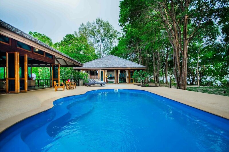 Гостиница Koh Jum Beach Villas