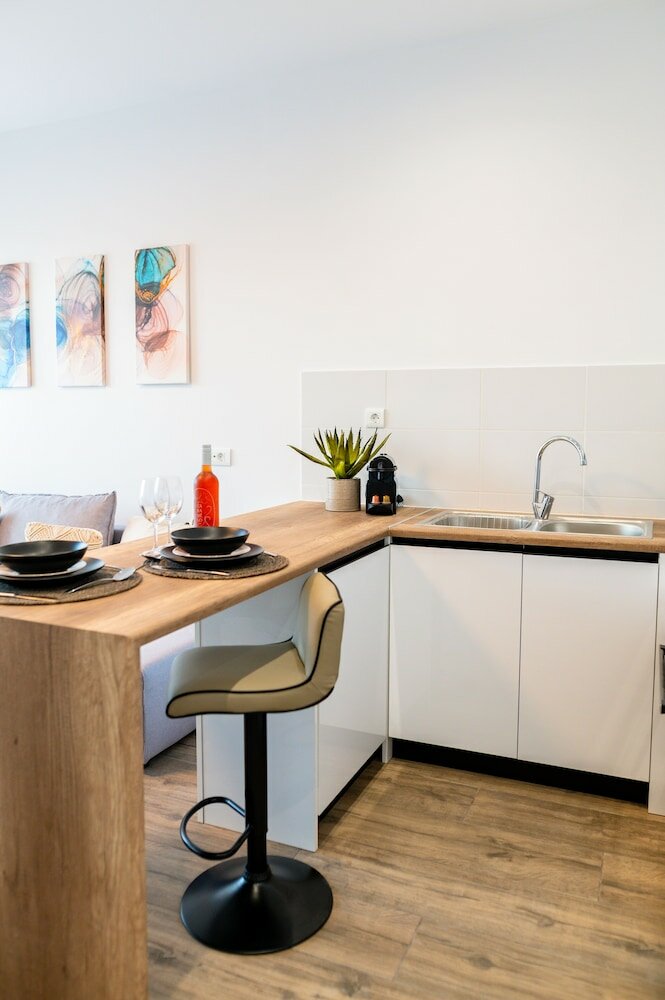 Фото Pebble Garden Aloe - Pampas Grass