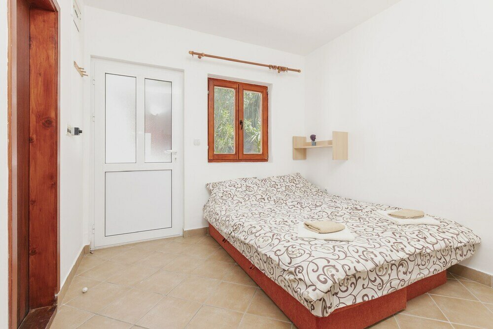 Фото Crystal Sky Apartments