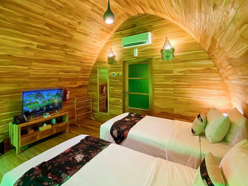 Фото Shanaya Resort Malang