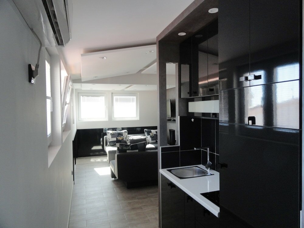 Фото Apartments Holiday Budva