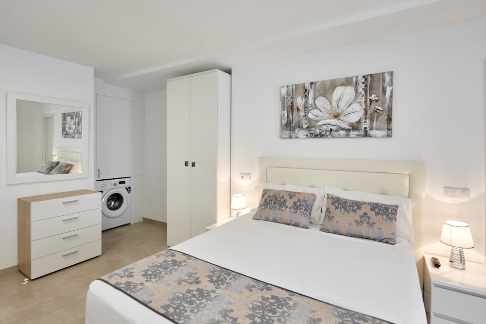 Фото Sonrisa Deluxe Apartments Levante