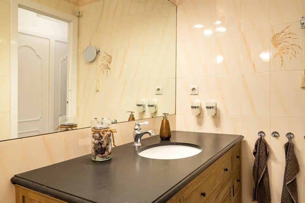 Фото Townhouse with Sea View in Benalmadena Ref 116