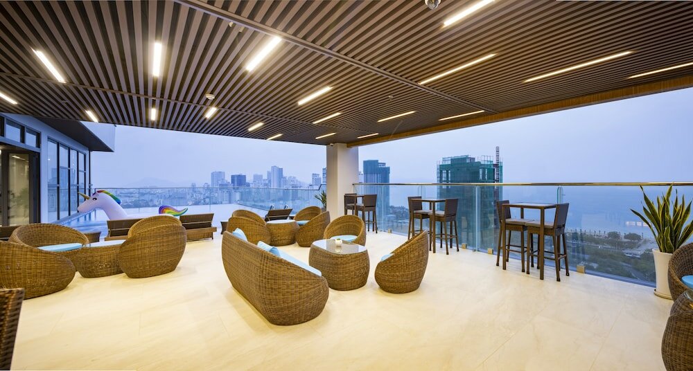 Фото Miracle Luxury Hotel