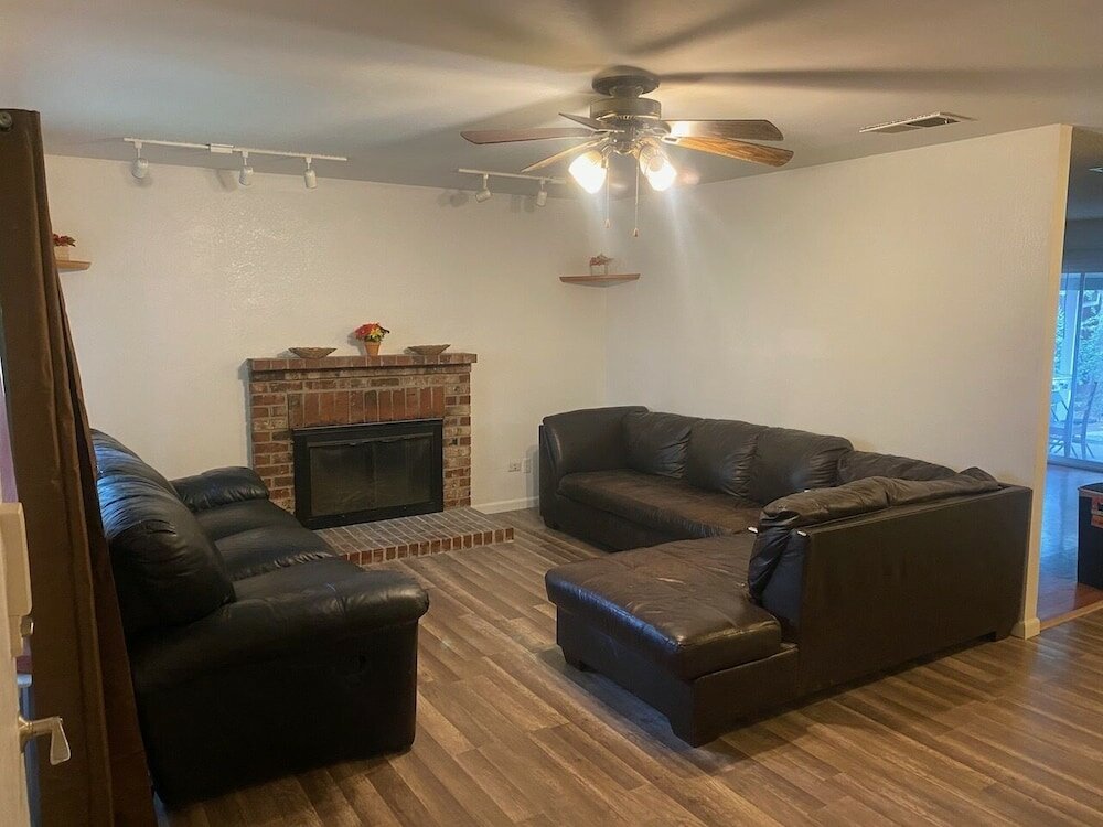 Фото Whole Family - Rosemont - Hostel