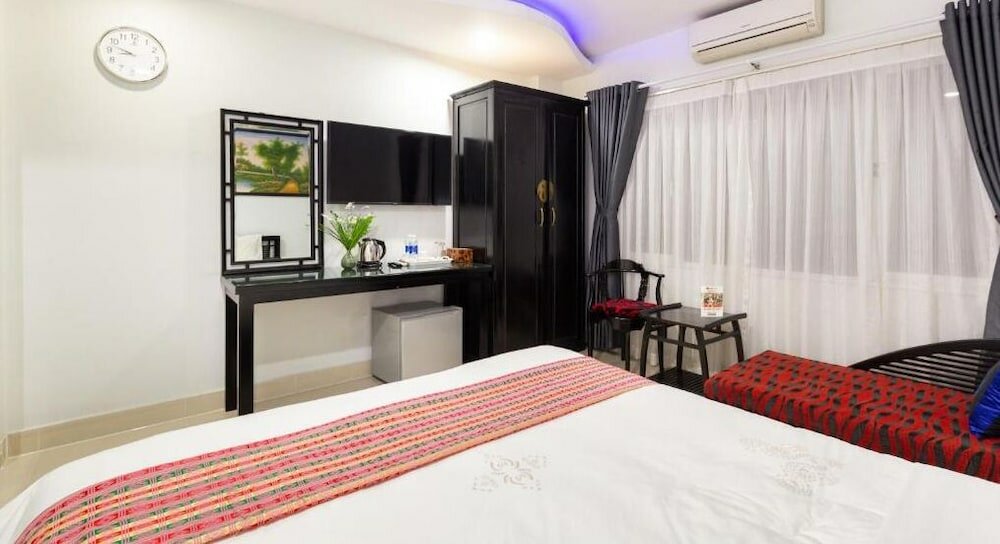 Фото Saigon Pink Hotel