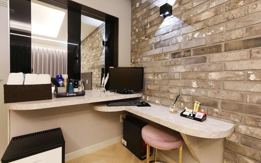 Фото Busan Hadan E Palace Hotel