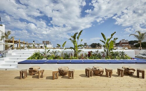 Внешний вид отеля Hotel Delamar в Льорет-де-Маре, фото 3