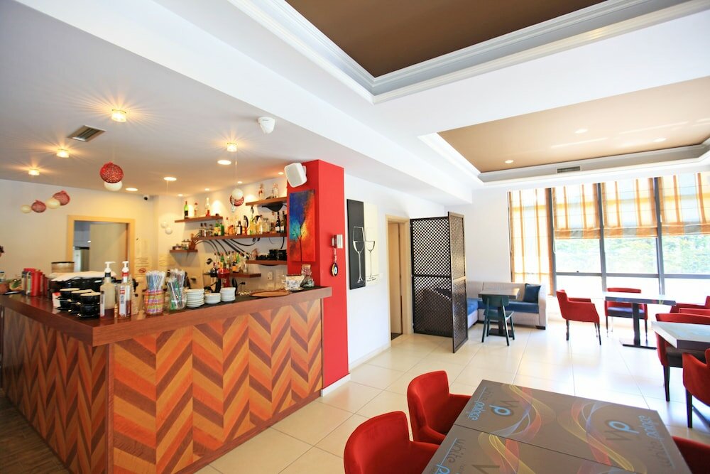 Фото White Palace Hotel