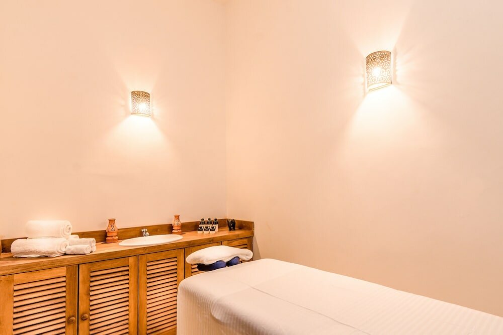 Фото Cinnamon House by The Serendipity Collection