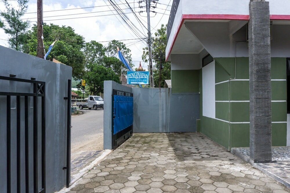 Фото RedDoorz @ Wr Supratman Pacitan