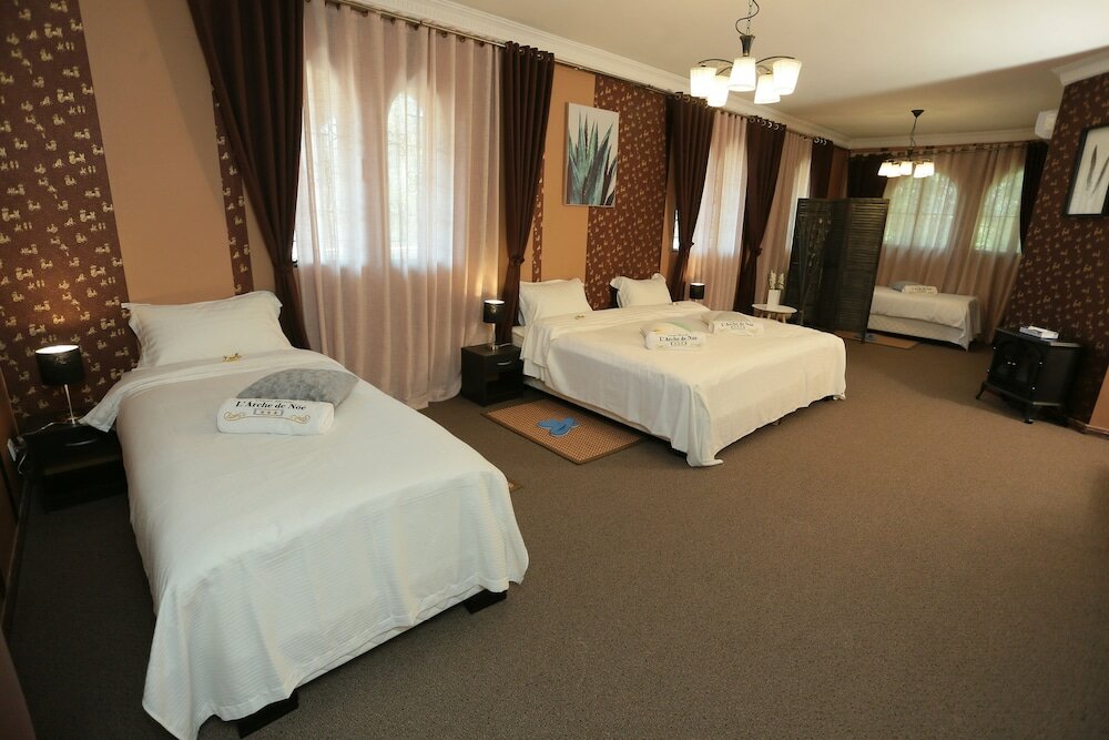 Фото отеля 2