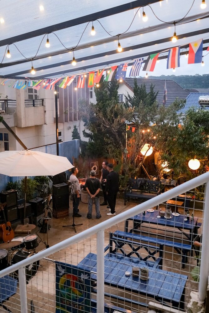 Фото Dalat Blue House Homestay & Cafe