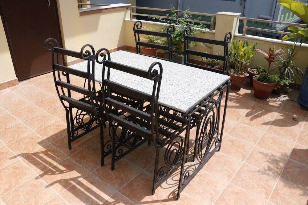 Фото Himalayan Hotel and Service Apartments