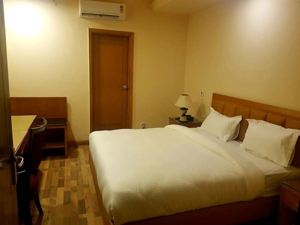 Фото Ikhaya Hotels