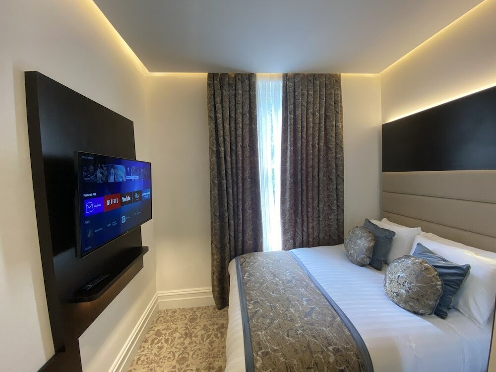 Фото The Rove Hotel