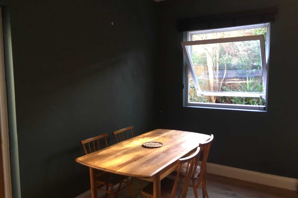 Фото Stylish 1 Bedroom Apartment in Vibrant London Fields