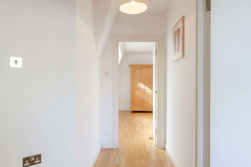 Фото Roomspace Apartments -Groveland Court