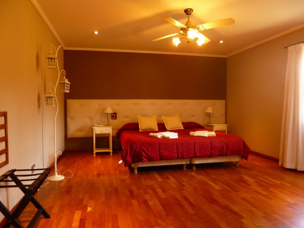 Фото Hotel Garden House