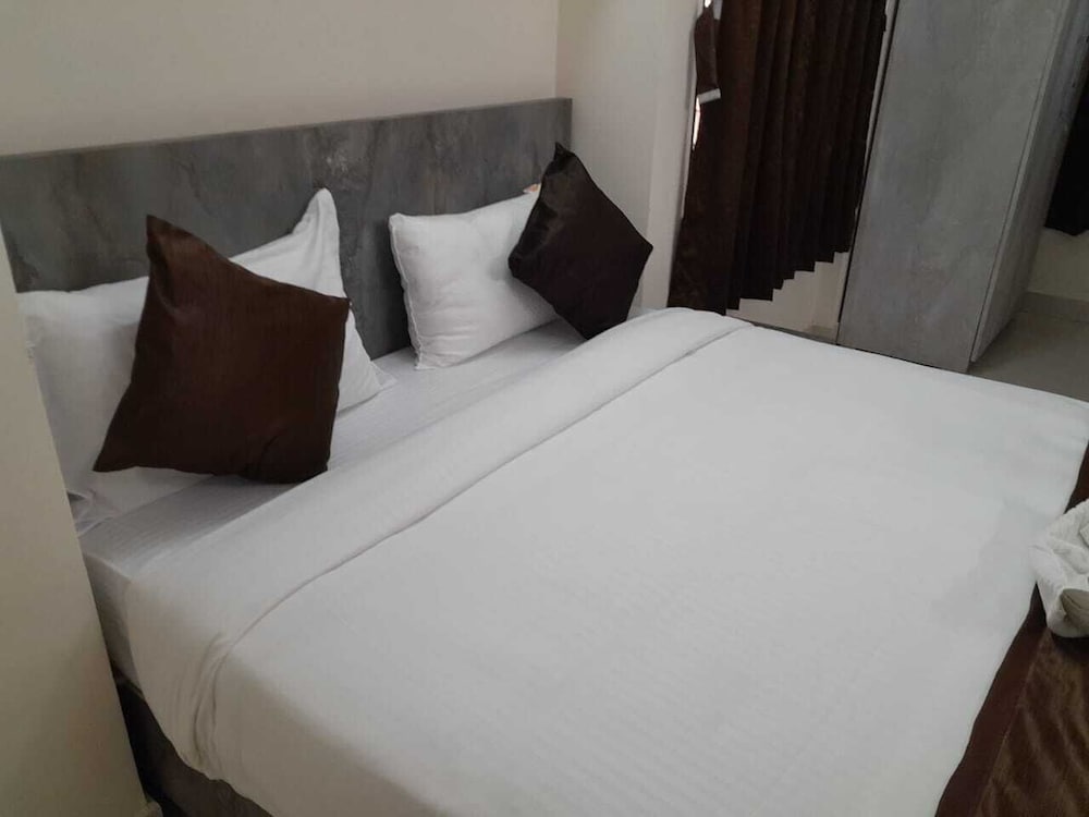 Фото Opal Suite Rooms