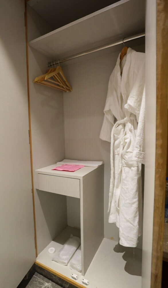 Фото Hotel Vbr Grand Inn