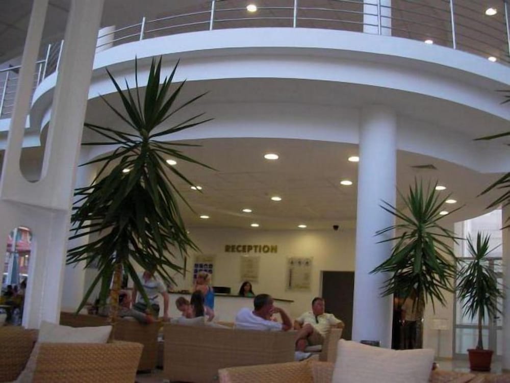 Фото Hotel Korona - All inclusive