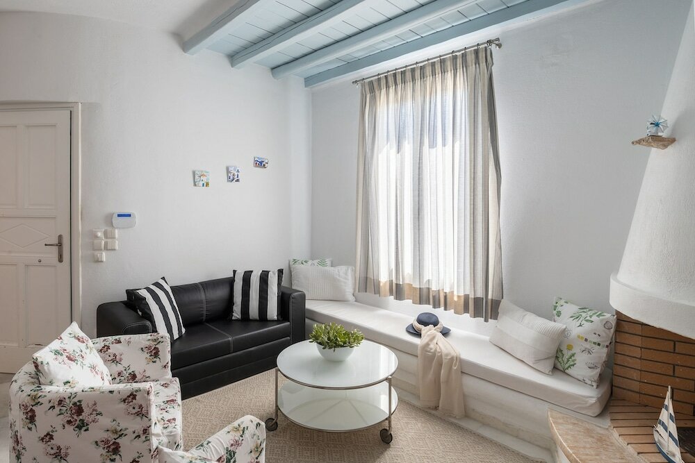 Фото Little Blue